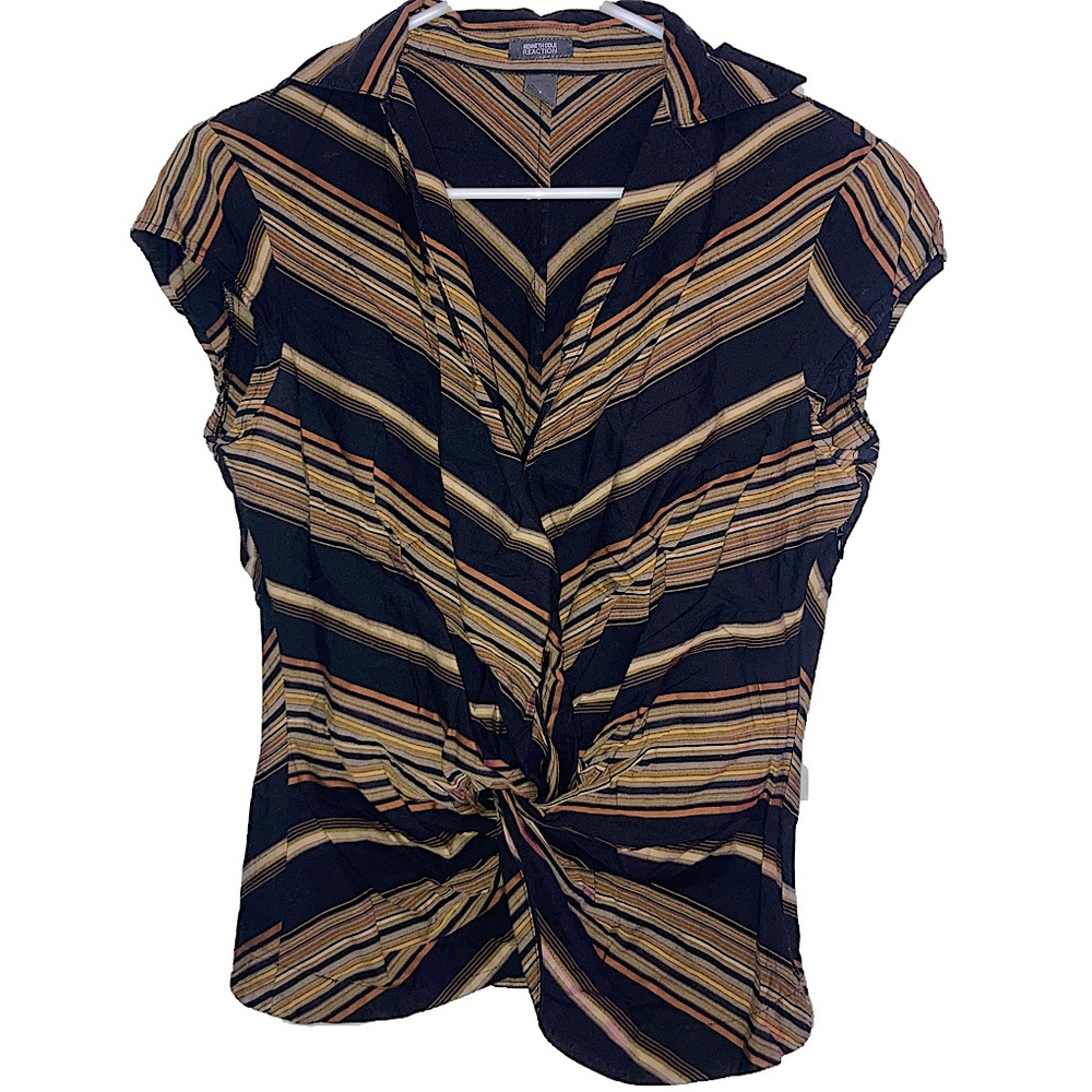 Kenneth Cole Reaction Stripped Twist Front Shortsleeved Collared Blouse | Size 6